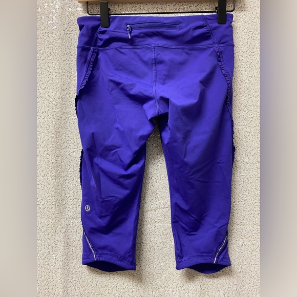 Lululemon Run: Fast And Free Crop | size 6 - Picture 3 of 10